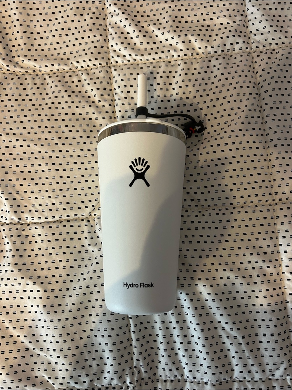 Hydro Flask White Tumbler with Black Logo and Clear Lid